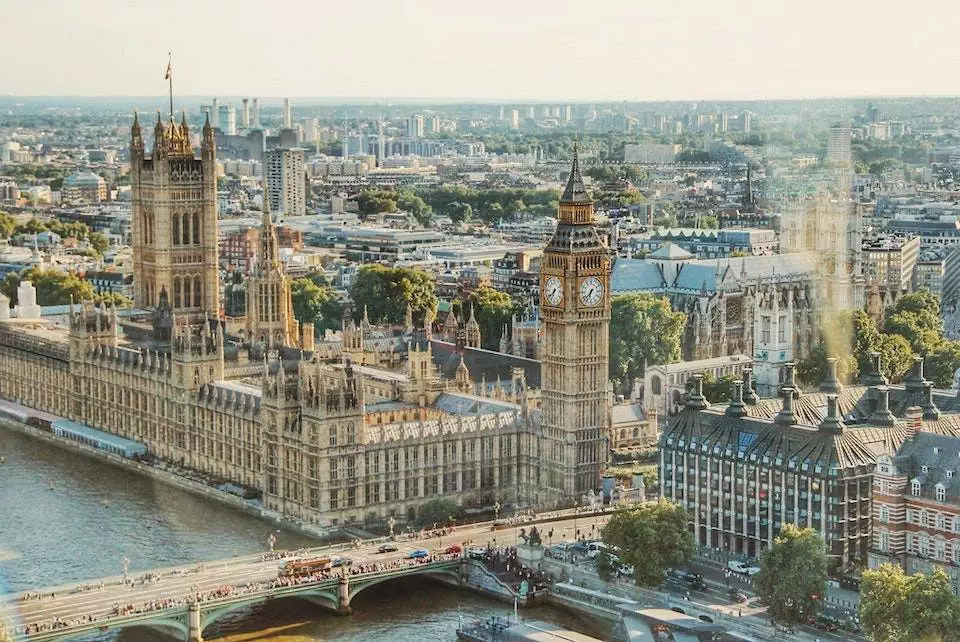 Cum a devenit Londra capitala Regatului Unit?