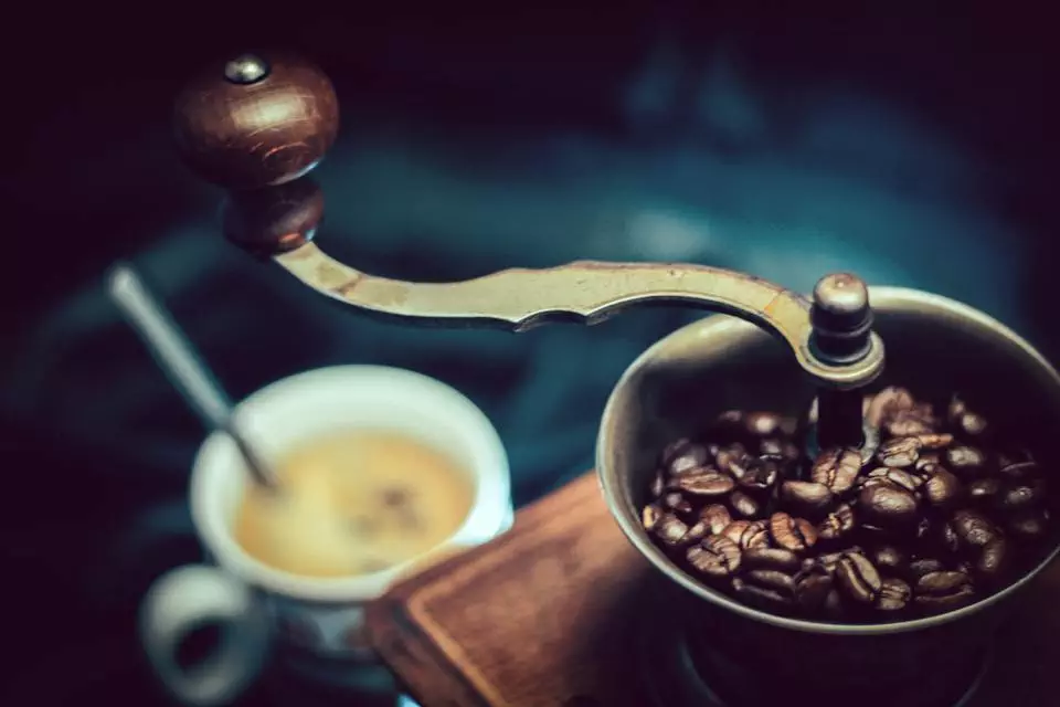 Există vreo diferență în gustul unui espresso scurt preparat acasă față de unul făcut la cafenea?